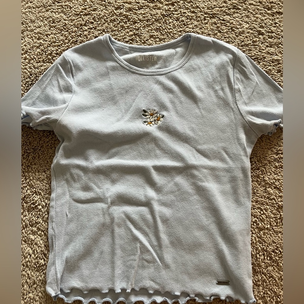 xs, blue flower top from hollister